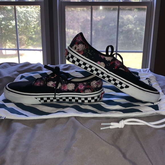 Customized Authentic Vans - Picture 2 of 8